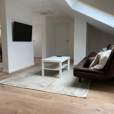 Luftige Dachwohnung Mit Besonderem Charme * Ransbach-Baumbach
